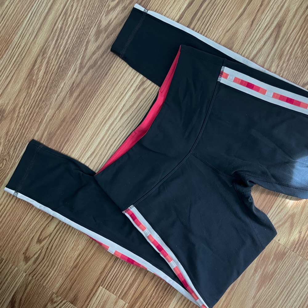 Lululemon pink and grey leggings y2k